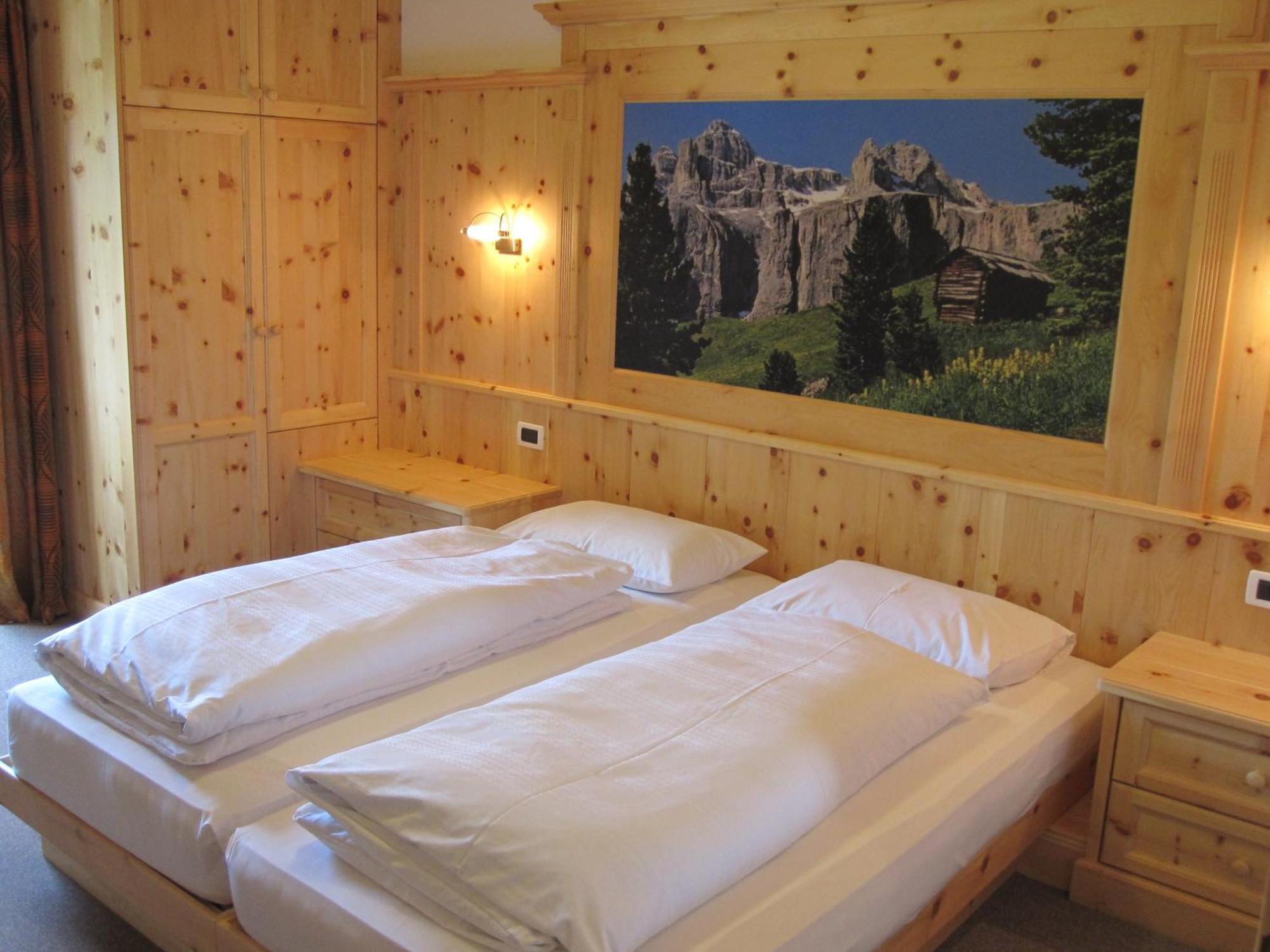 קולפוסקו Hotel Borest מראה חיצוני תמונה